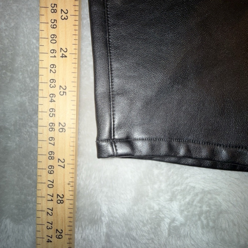 Abercrombie & Fitch A&F Black Faux‎ Leather Pants Size Medium - Picture 10 of 13